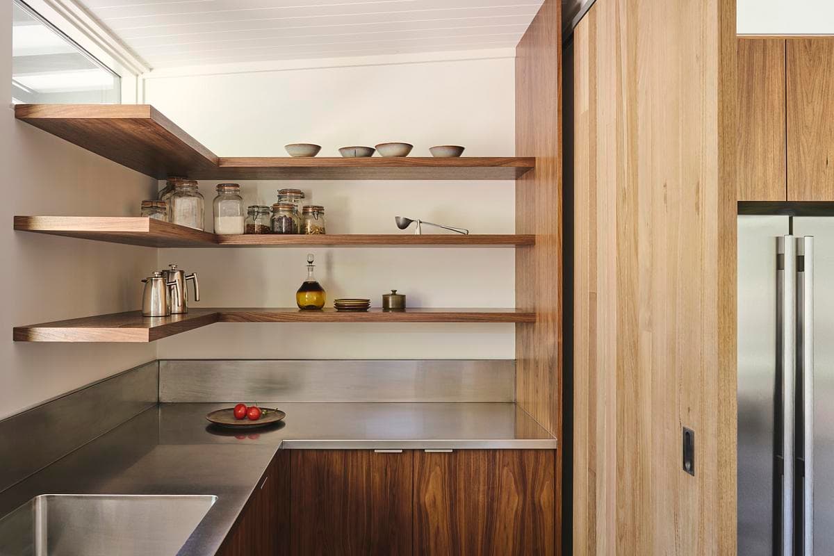 Open shelves above the kitchen worktop