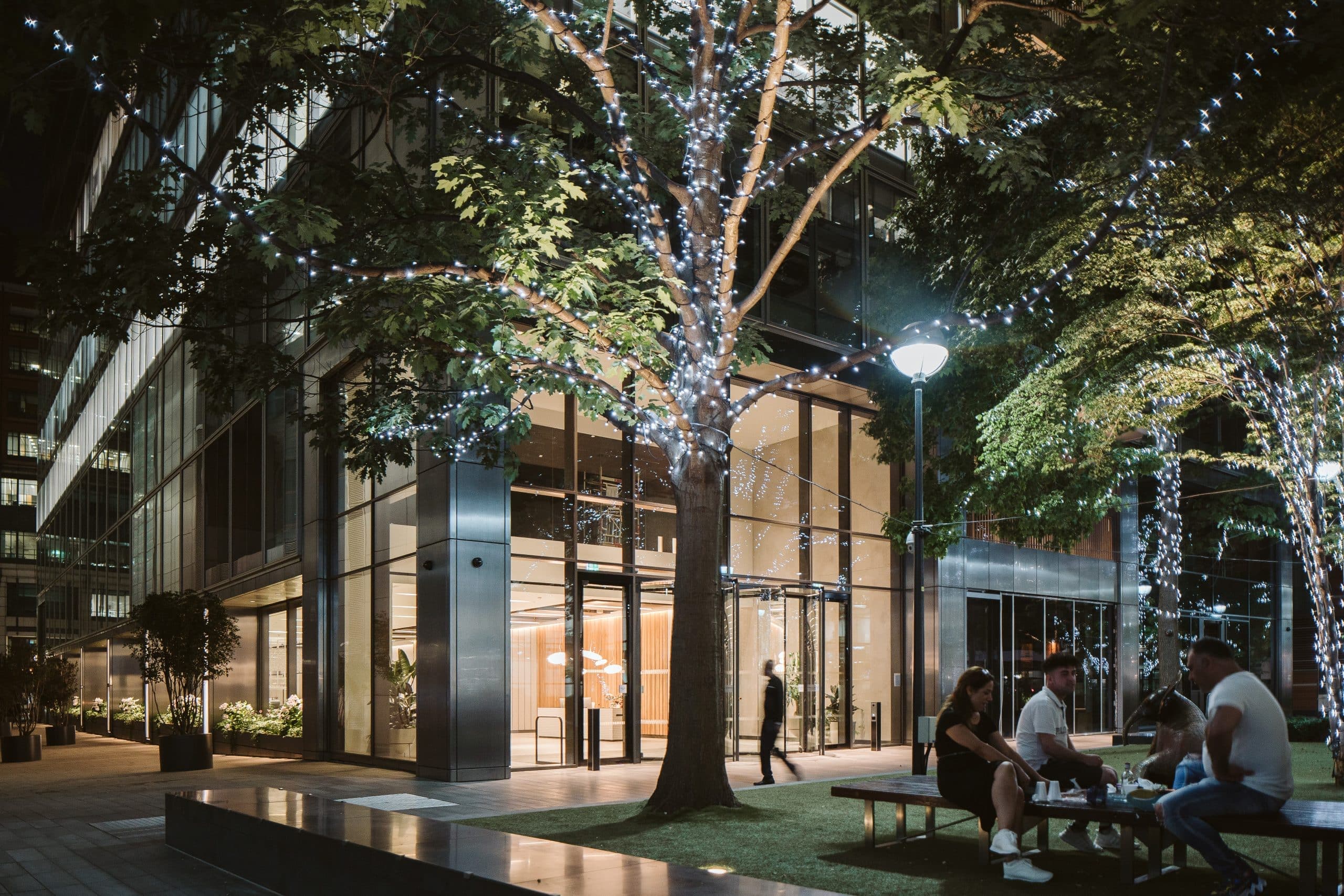 Duo workplace at 280 Bishopsgate, London