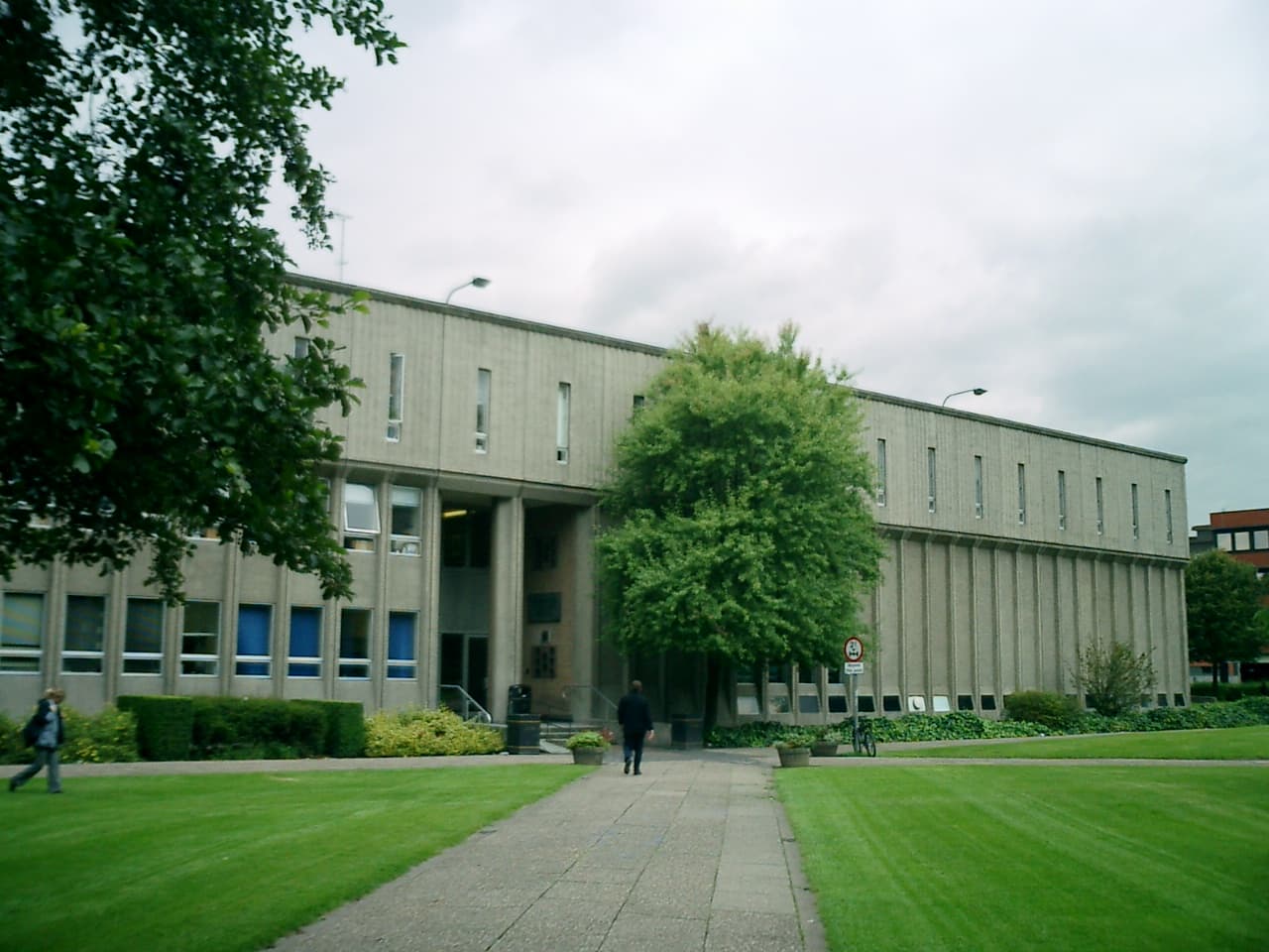 Architecture and Planning Building, photographed before the school’s relocation, photographed in 2004.
