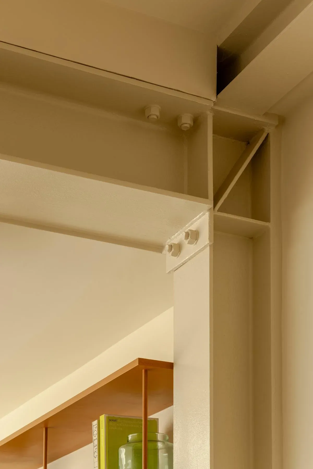A rooflight brings daylight into the inner part of the ground floor.