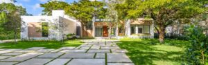 Modern single-family home in Miami designed by MIK Architecture